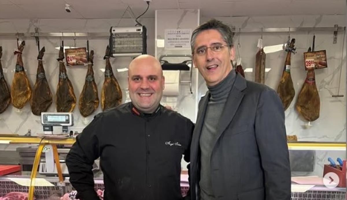 Víctor Bazo visita a Ángel Manuel Salas Rey.