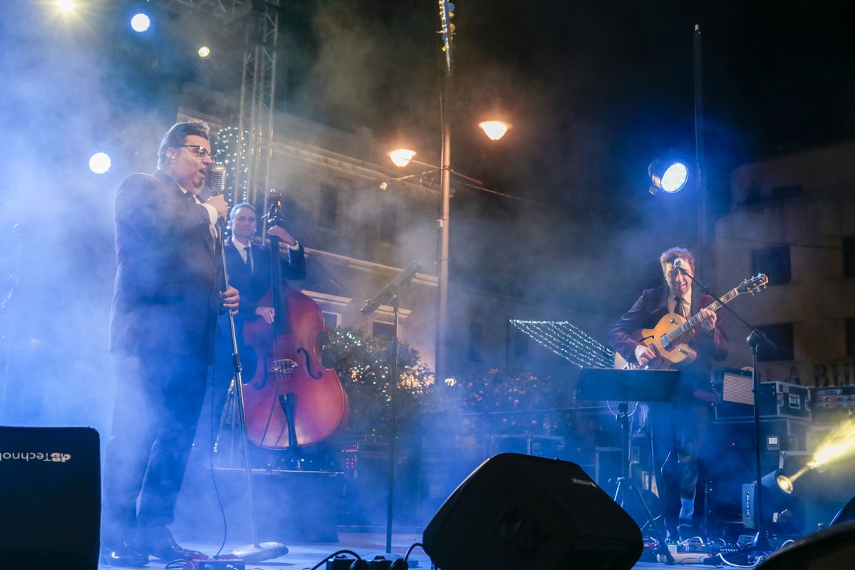 Fotogalería | Así fue el concierto de The Lucky Duckies en la plaza de España de Mérida