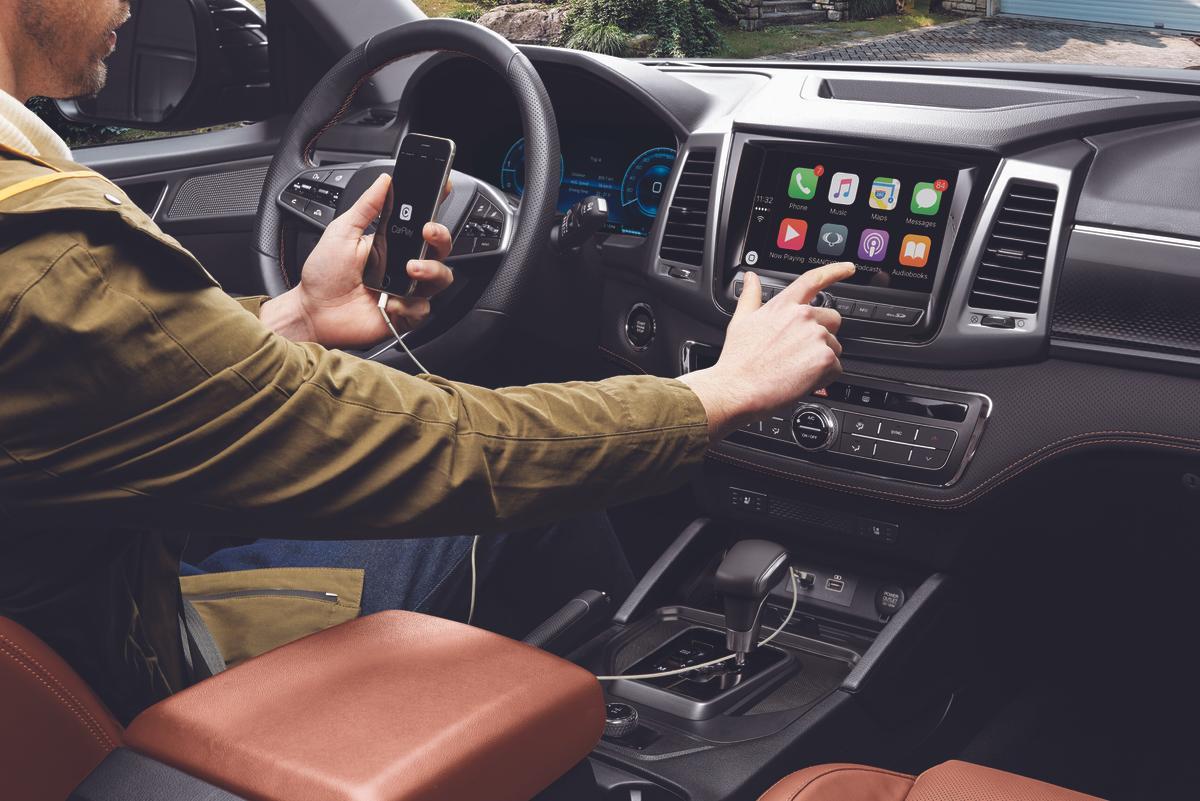 Musso Sports cuenta todo lo que se espera de un automóvil en la actualidad, como son los sistemas Apple CarPlay y Android