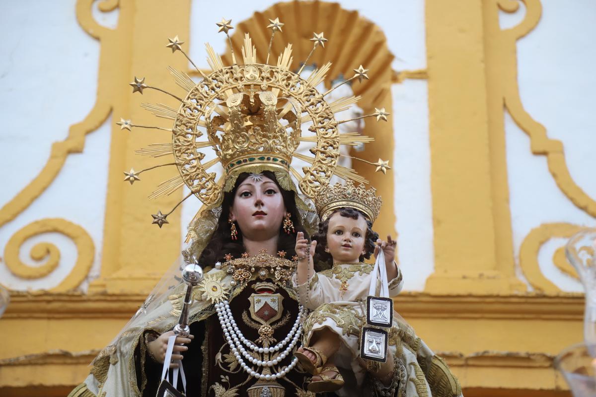 Las procesiones de la Virgen del Carmen por las calles de Córdoba, en ...