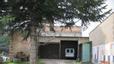 Una nena de 10 anys està en estat crític després d'empassar-se per una teulada a Balsareny
