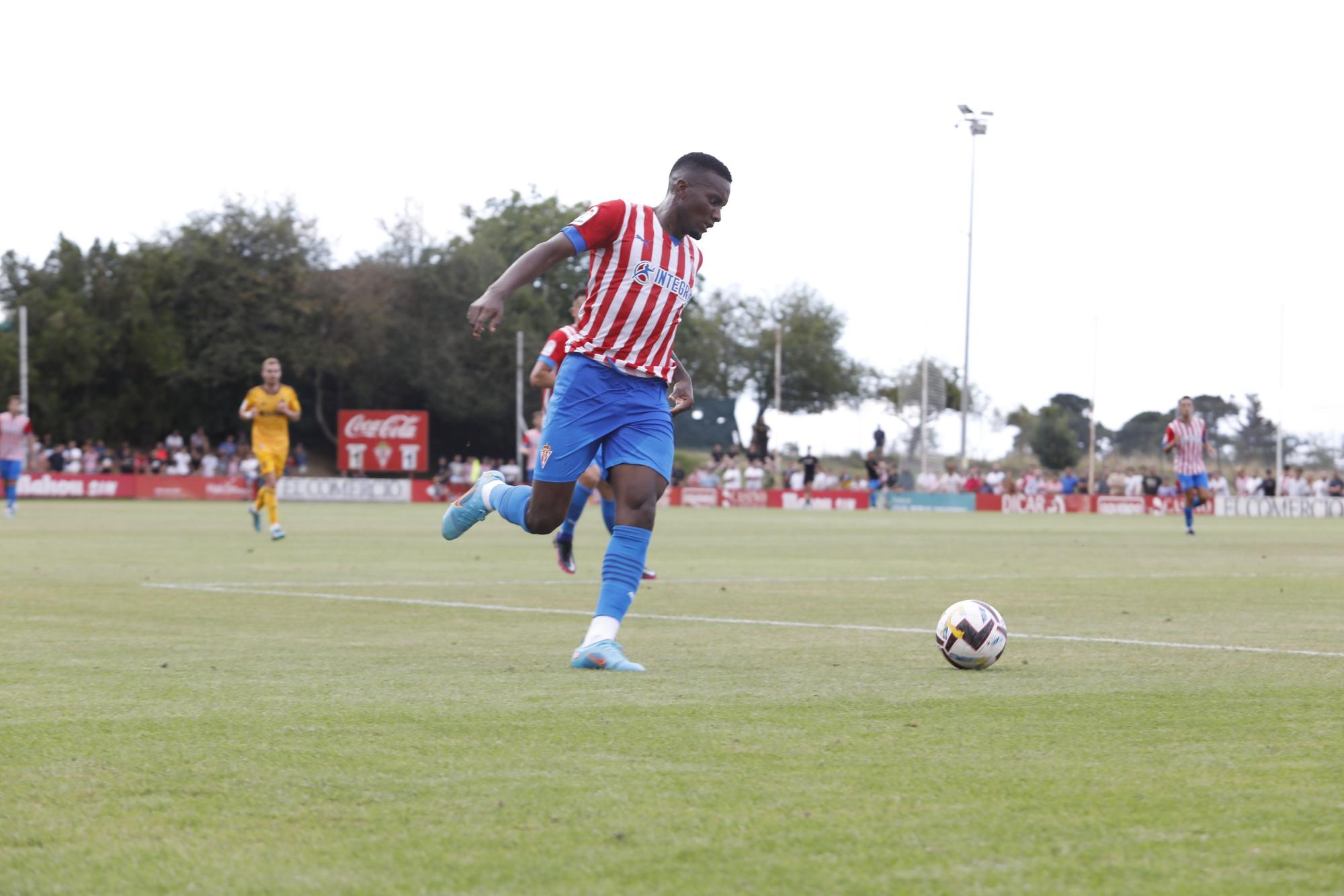 El Sporting empata ante la Ponferradina en su cuarto partido veraniego