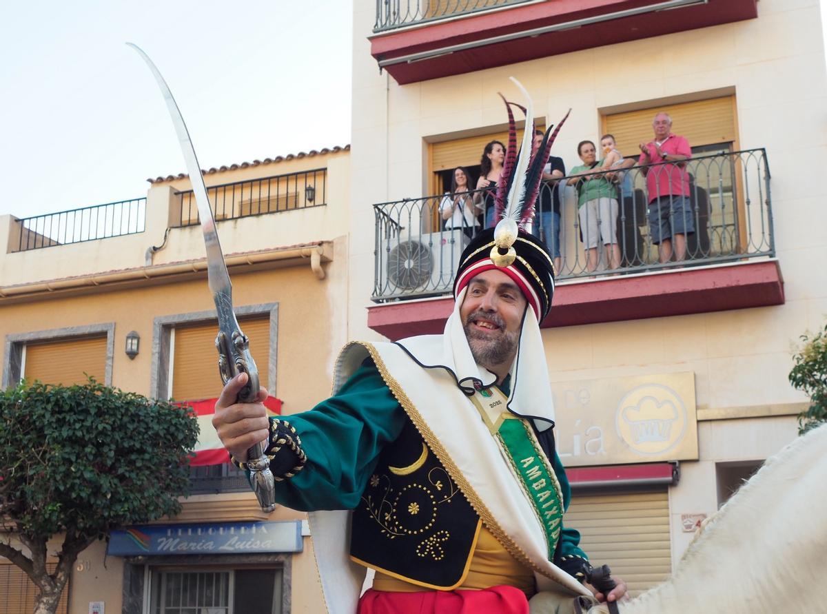 Las mejores imágenes de la Entrada Cristiana y la Embajada de los Moros y Cristianos de Agost