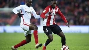 zentauroepp46495827 bilbao  spain   january 10  ibrahim amadou of sevilla fc com190111112001