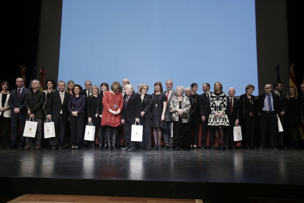 Entrega de la medalla de oro y los premios del Dia de les Illes Balears