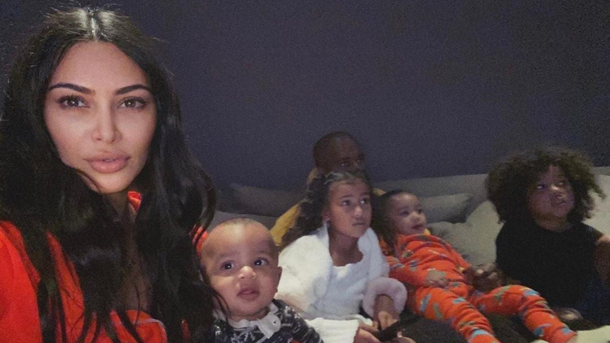 Kim Kardashian con toda su familia durante el confinamiento por el coronavirus