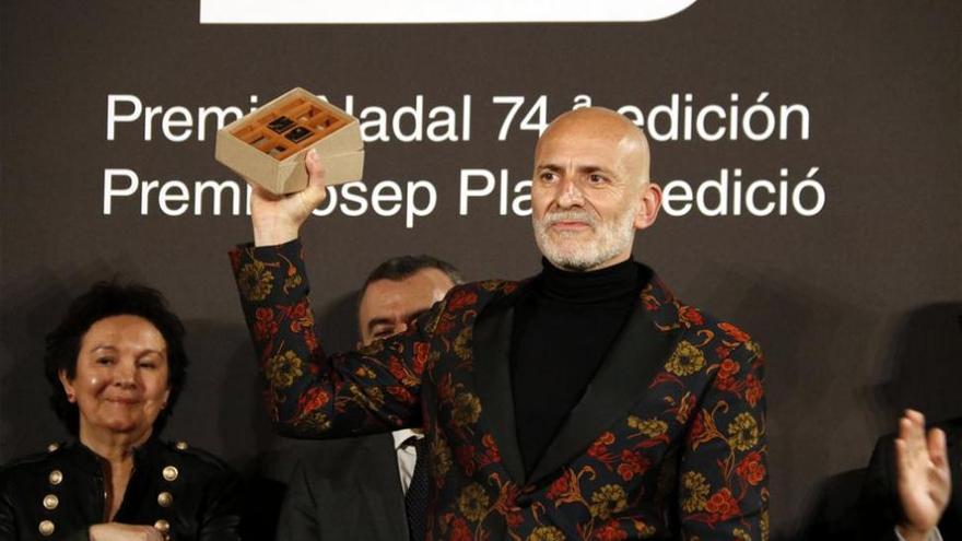 Alejandro Palomas gana el Premio Nadal con la novela ‘Un amor’