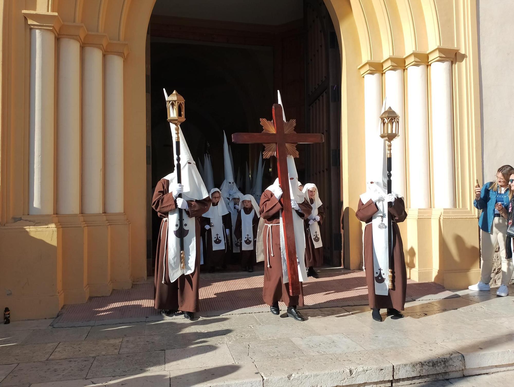 La procesión de la Virgen de Lágrimas del Carmen de Huelin, en imágenes