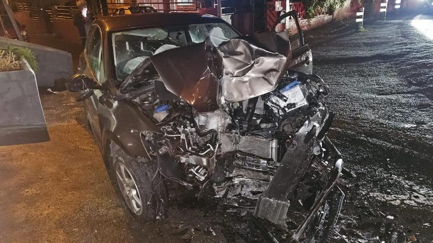 Herido grave al impactar contra un muro en la carretera de Las Mercedes