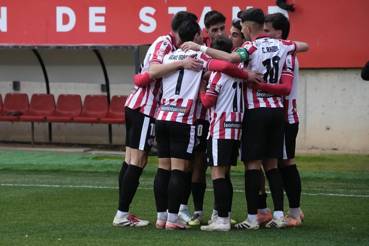 Imágenes del partido entre el Zamora CF y el Arenas de Getxo.