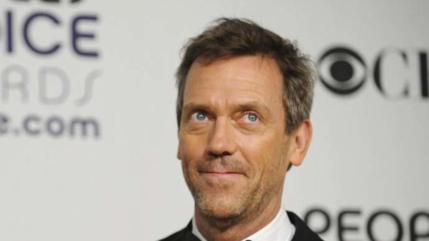 Hugh Laurie ficha por la miniserie de George Clooney.