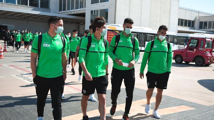El Elche viaja a Sevilla con 21 jugadores de la primera plantilla y el portero del filial Jesús López