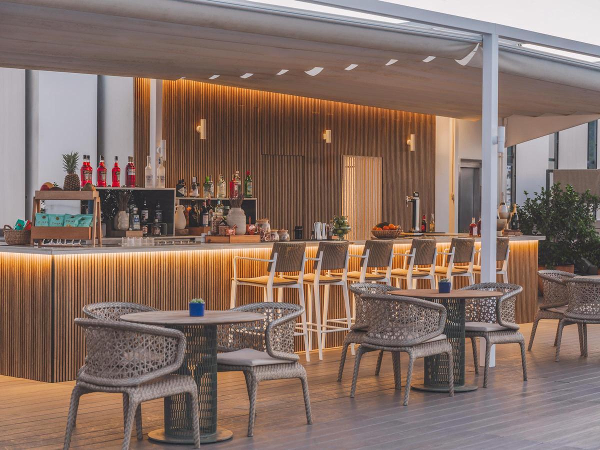 Vistas, música y gastronomía hacen de LLUM el punto de encuentro imprescindible en Santa Eulària.