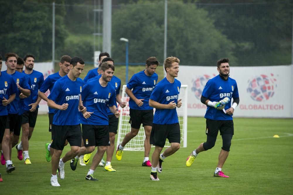 Entrenamiento por la tarde del Real Oviedo con David Rocha