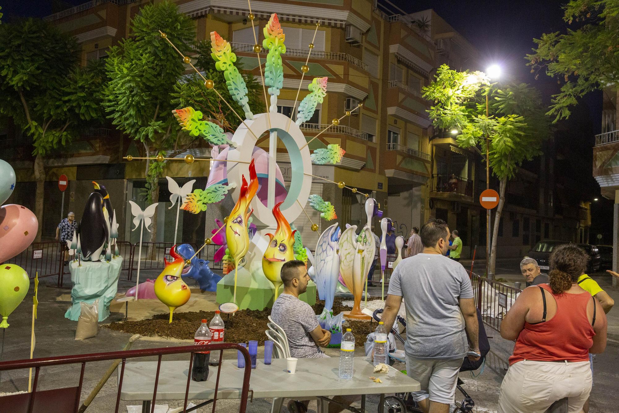 San Vicente inicia sus fiestas de Hogueras con la plantà