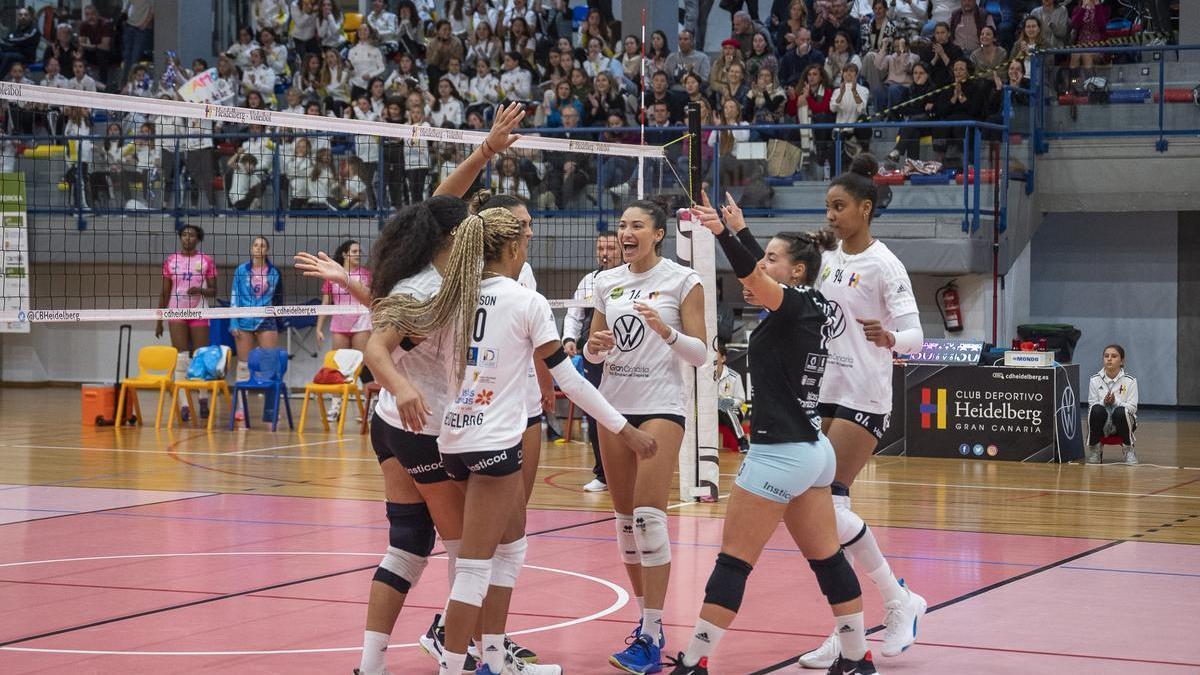 Las jugadoras del Heidelberg celebran un punto ante el Kiele.