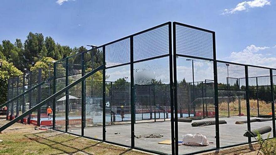 El Club Tennis Figueres estrenarà  la cinquena pista de pàdel en breu