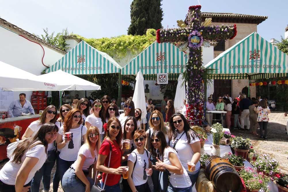 La Cruces abren el Mayo festivo