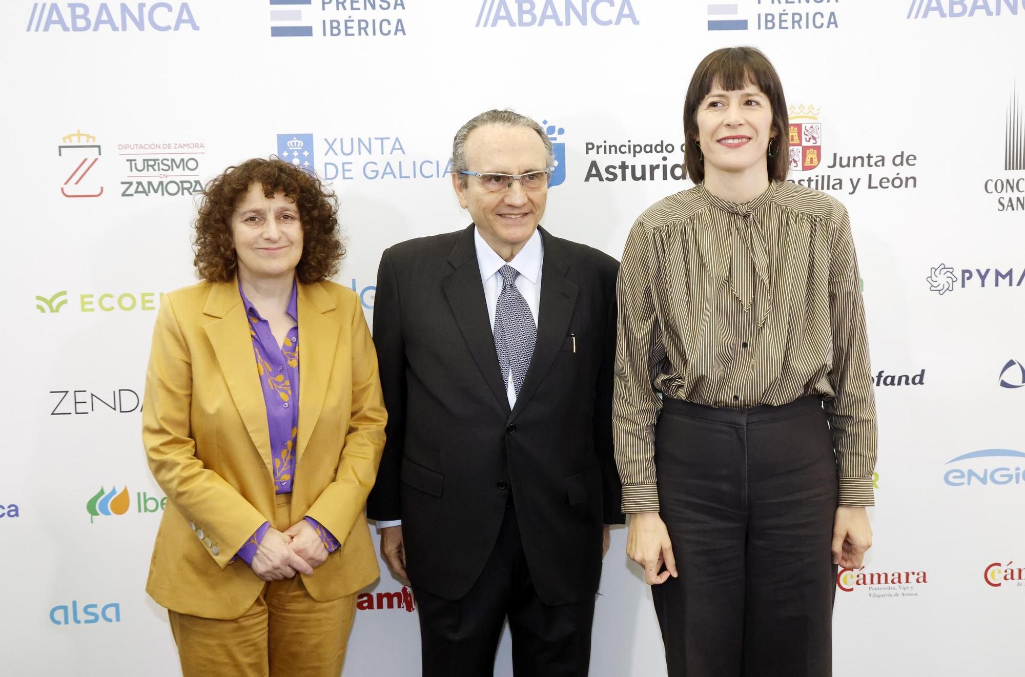 El poder político y empresarial se cita en Santiago