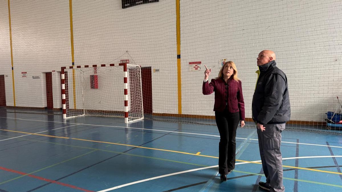 Sevilla arregla 34 años de goteras en el centro deportivo Mar de Plata con 139.000 euros