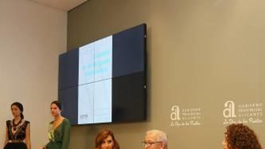 Ana Poquet, César Augusto Asencio e Irene Agulló, ayer en Alicante.