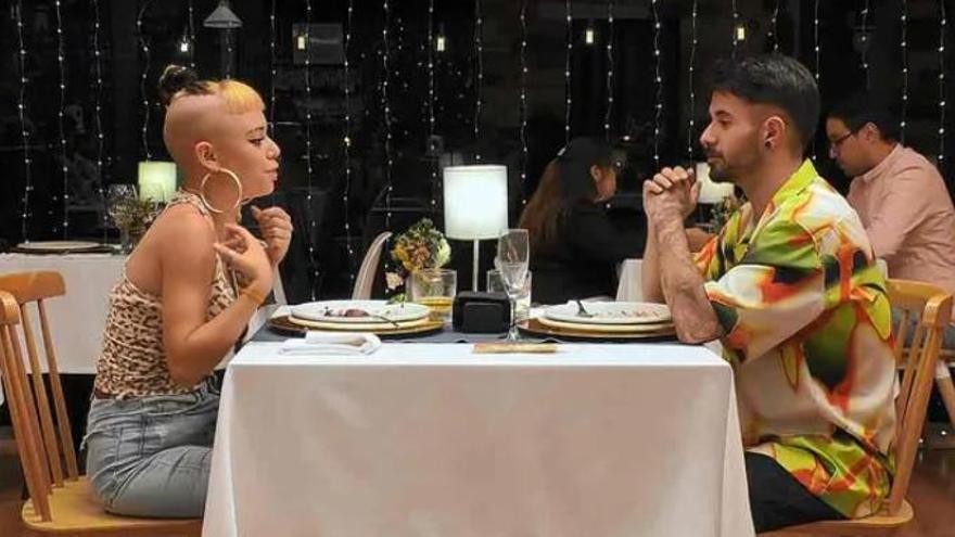 Kevin al llegar a First Dates y ver a su cita: &quot;Tierra trágame&quot;