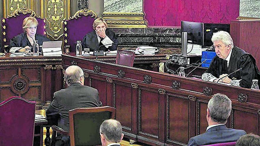 Marchena recondueix els testimonis de la defensa: «Això és un insult al tribunal»