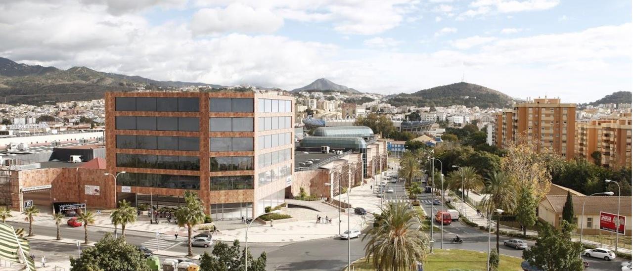 Infografía del hotel que se está construyendo junto al centro comercial Rosaleda.