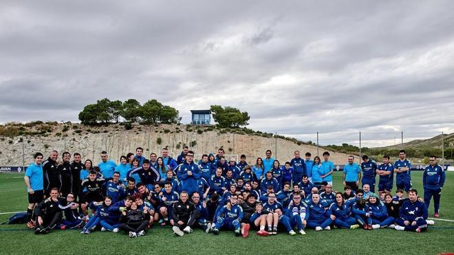 CaixaBank reúne a 30 voluntarios en un entrenamiento con el Real Zaragoza Genuine