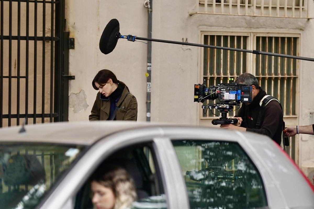 Una imagen del rodaje de 'La chica de nieve 2', en las calles de Málaga.