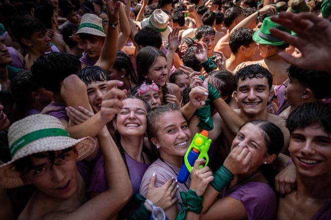 En imágenes | Huesca estalla de fiesta: así ha sido el chupinazo de San Lorenzo