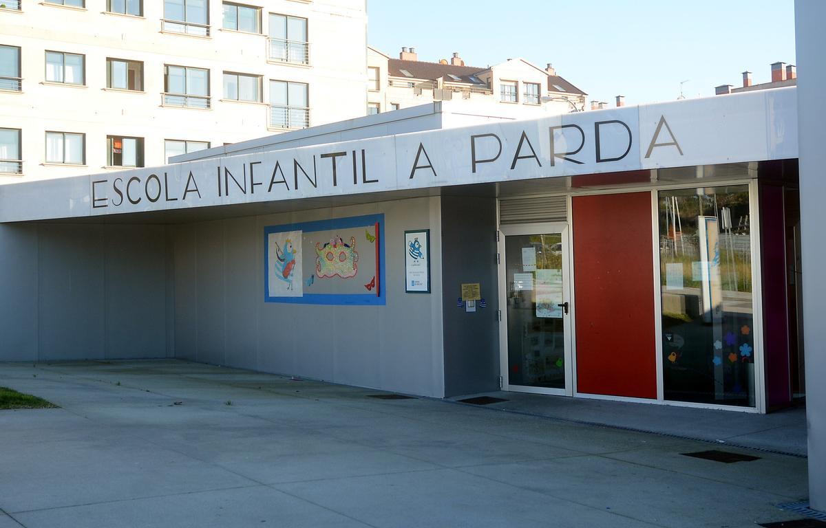 Entrada principal de la Galiña Azul de A Parda.