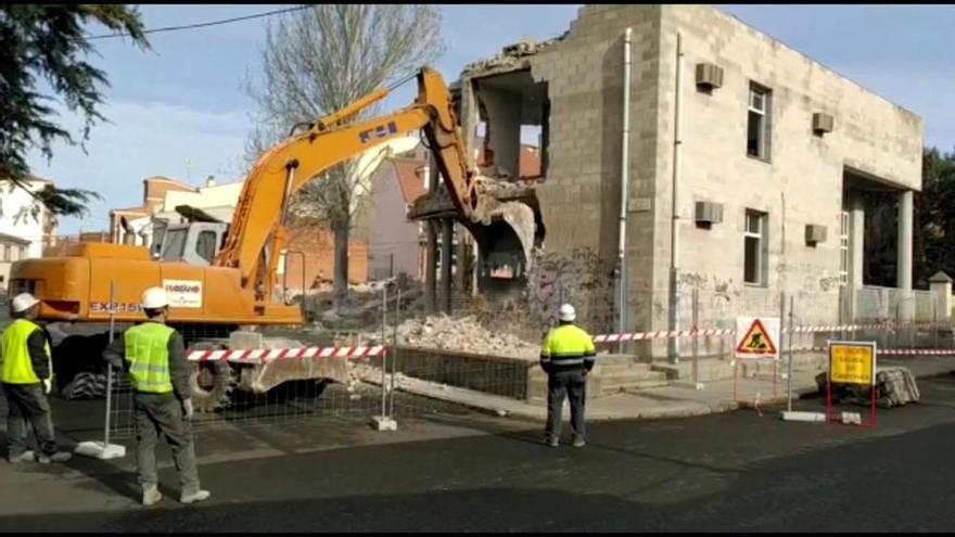 Derribo del centro de salud Parada del Molino en Zamora