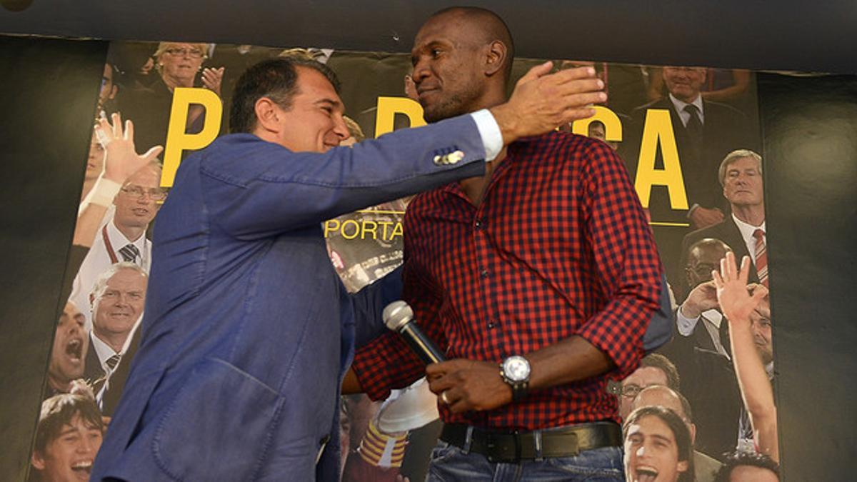 Joan Laporta y Éric Abidal, durante al presentación de la candidatura del expresidente a las elecciones del Barça