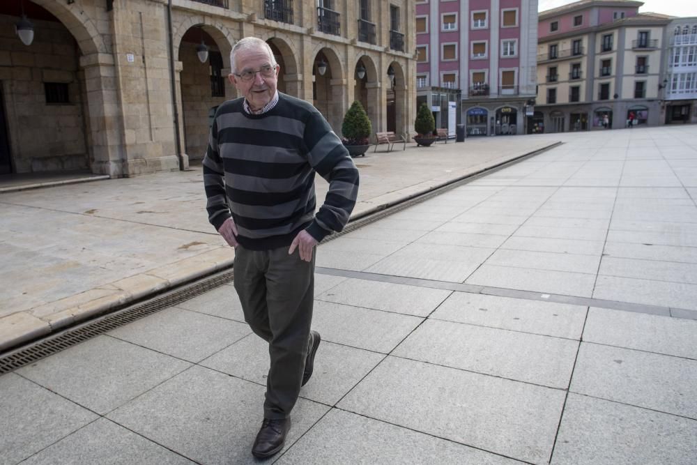 Avilés se llena de deportistas en la primera fase del desconfinamiento.