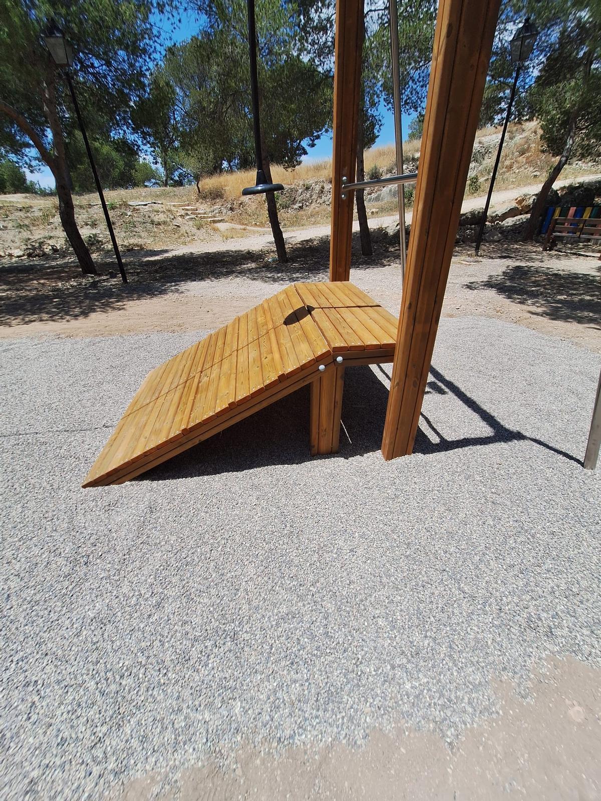 La nueva tirolina está en el área recreativa de Las Cruces