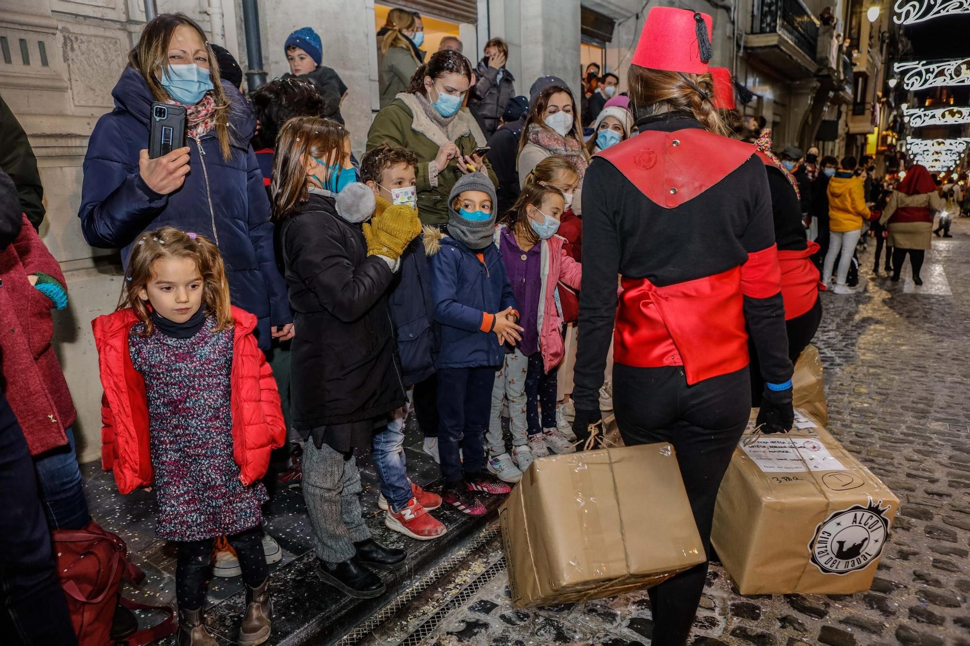 Sin abrazos  a los Reyes magos de Alcoy