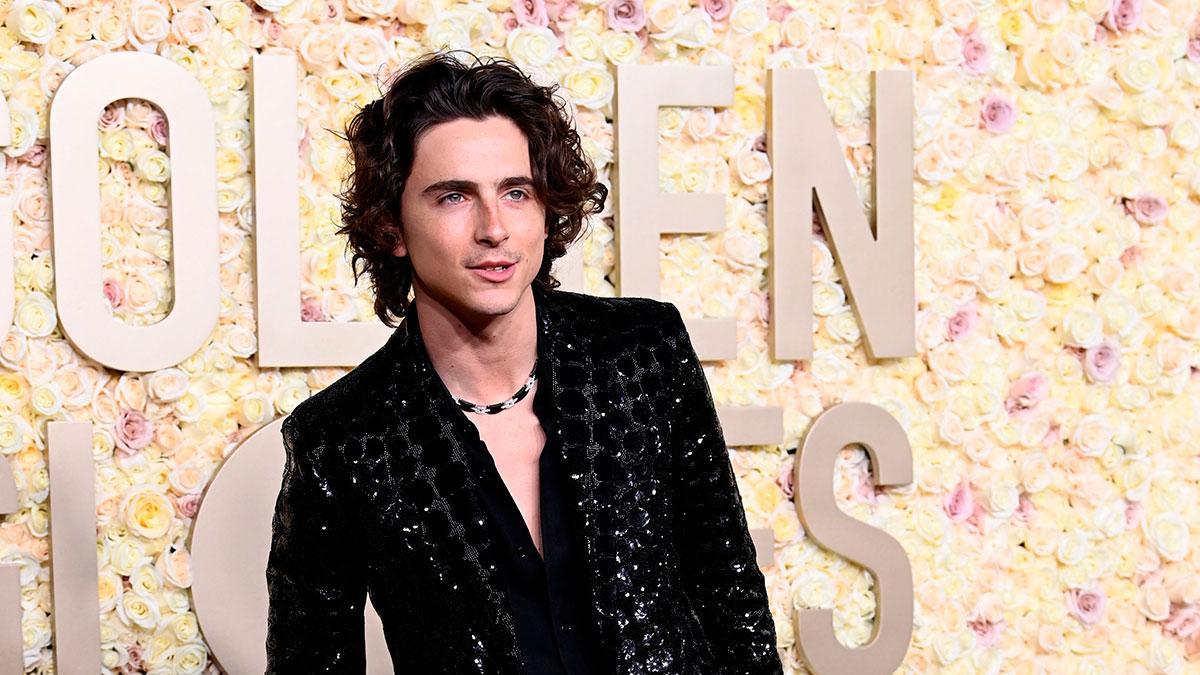 Timothée Chalamet protagoniza un momentazo en los Globos de Oro 2024