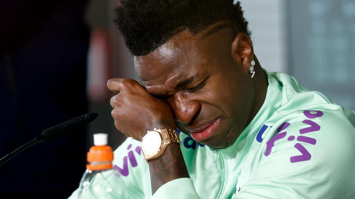 Vinicius rompe a llorar por el racismo Sólo quiero jugar al fútbol EP
