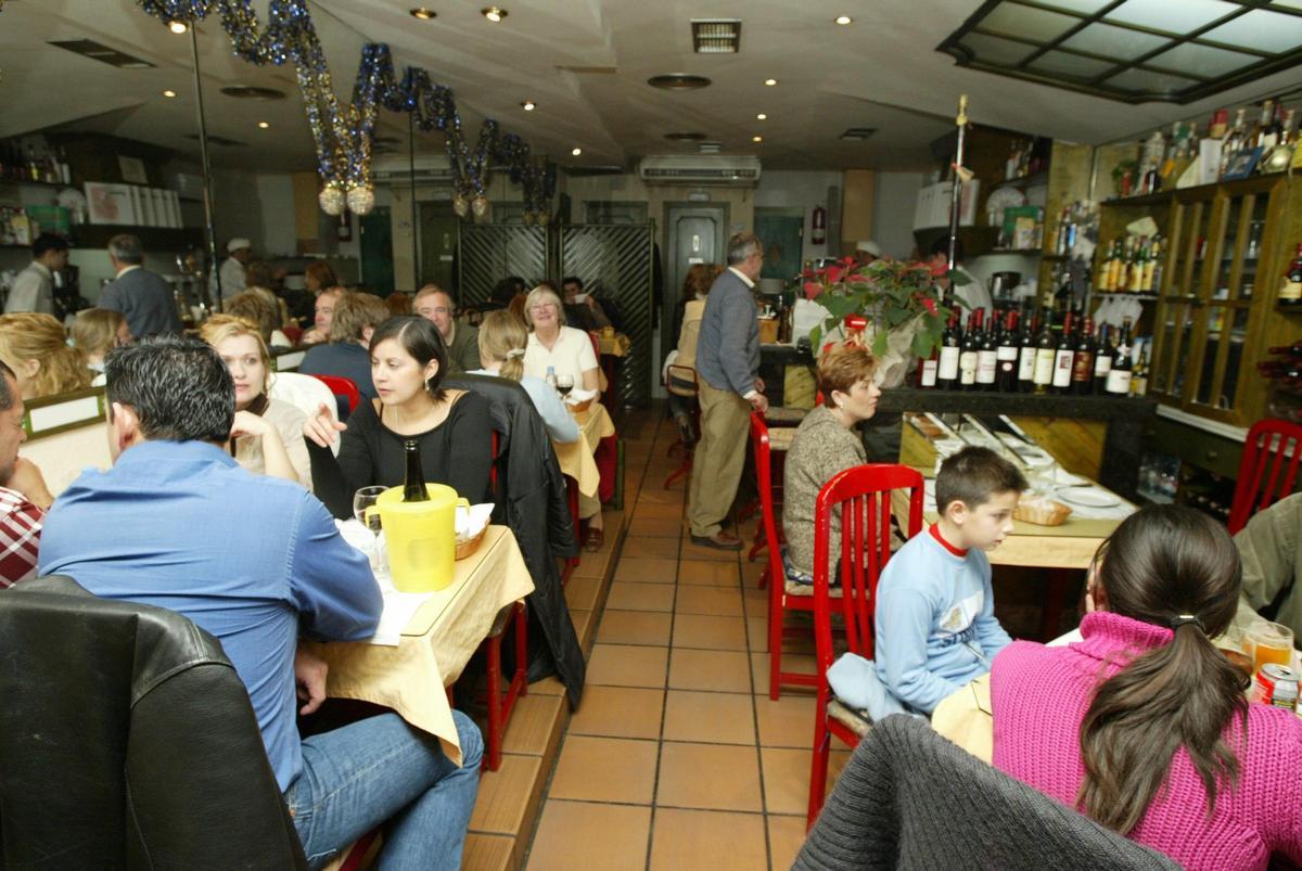 Una estampa habitual en Don Pepe: el salón lleno.