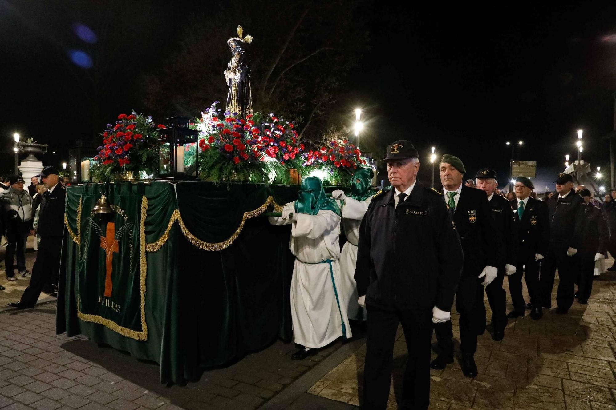 EN IMÁGENES: Avilés se llena en honor a Jesús de Medinacelli: así ha sido la procesión del Lunes Santo