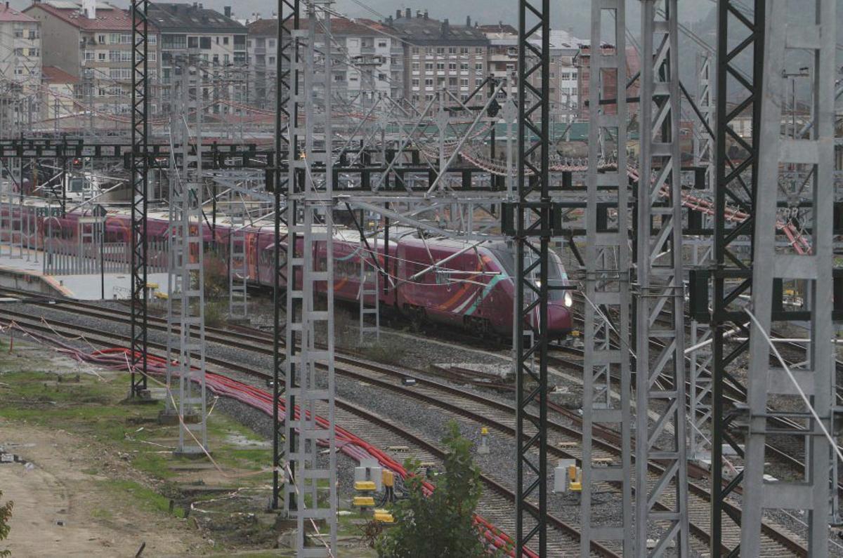 Trazado ferroviario en la ciudad de Ourense. |  Iñaki Osorio