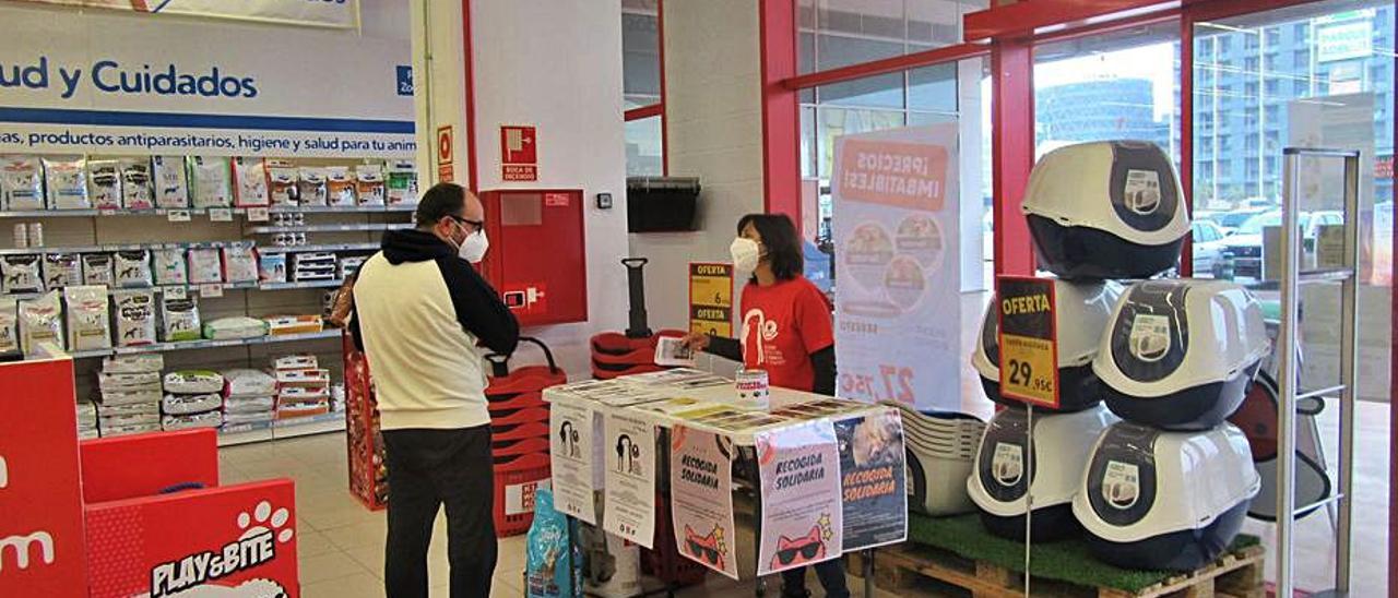 Recogida de alimentos de la SPAB el sábado. | V. RUIZ SANCHO