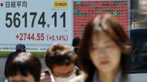 Les borses avancen amb cautela i el petroli remunta, pendent de les negociacions de pau