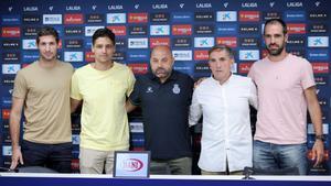 Manolo González y su staff, presentados con el Espanyol B
