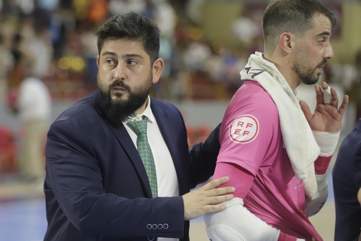 Josan González, junto a Fabio, durante un encuentro del pasado curso en Vista Alegre.