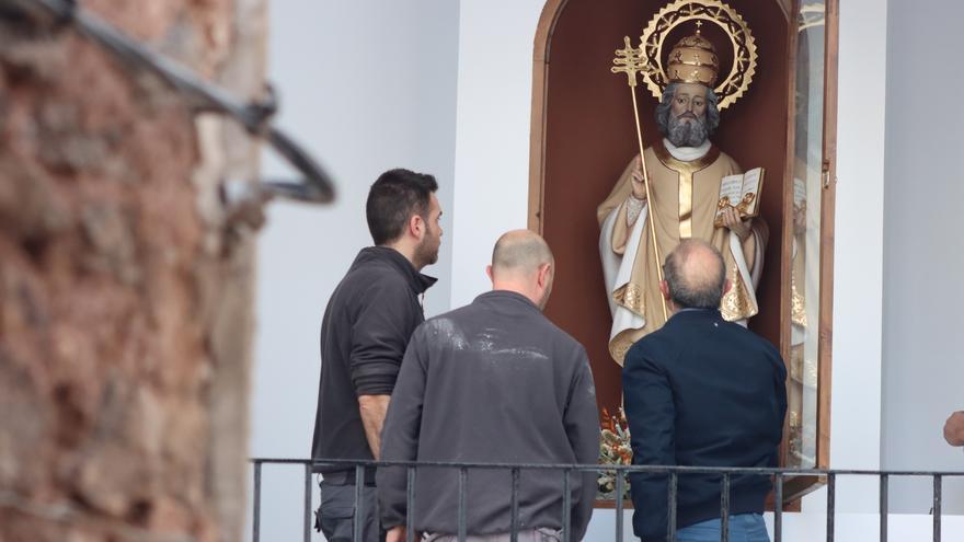 Sant Pere vuelve a su sitio en Onda tras restaurar la imagen y el portal