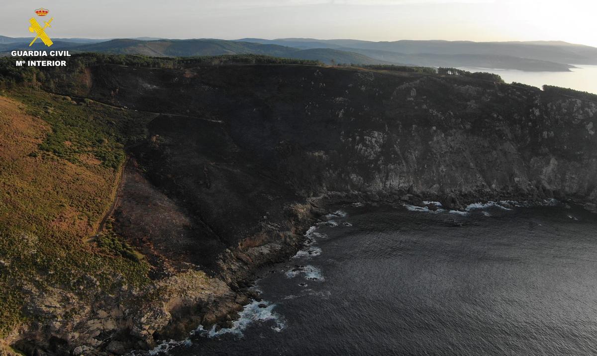 Vista aérea del incendio forestal