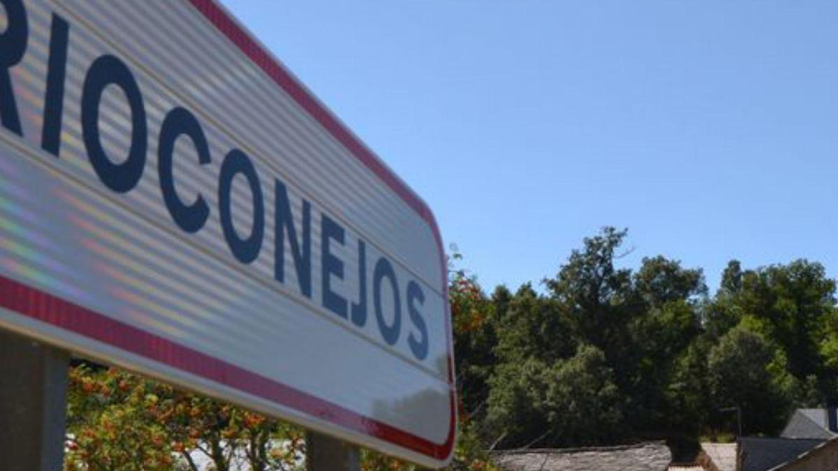 Entrada a Rioconejos. | A. S,