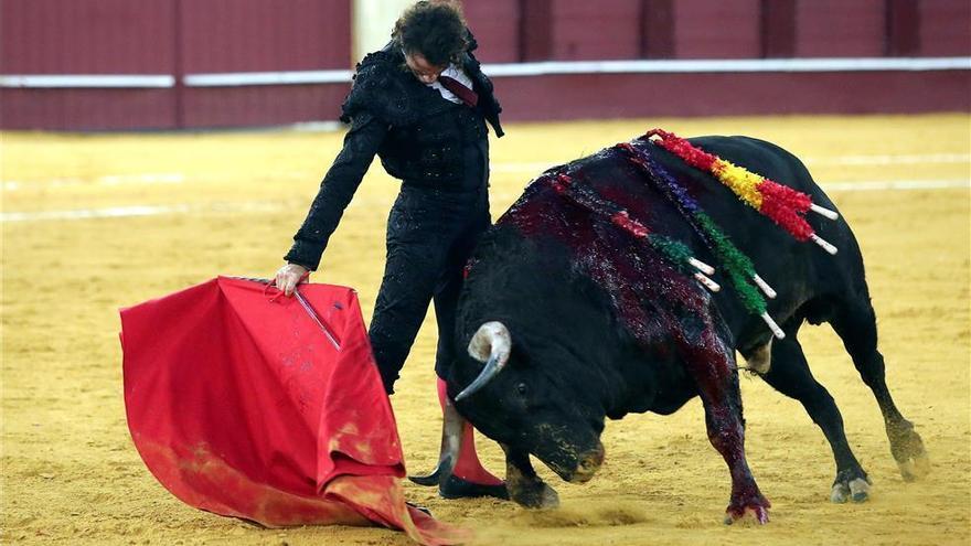 Finito, vuelta al ruedo en Málaga ante una mansada